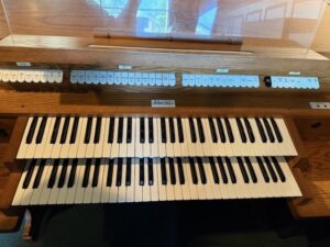 Allen ADC 430 - 2 manual, internal audio, one year warranty