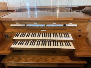 Allen MDS-5 - 2 manual, internal audio, one year warranty